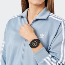 Laden Sie das Bild in den Galerie-Viewer, Adidas Unisex Uhr Chrono CITY TECH THREE Silikon schwarz AOFH24020