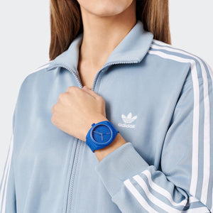 Adidas Unisex Uhr PROJECT THREE Keramik hellblau AOST24052