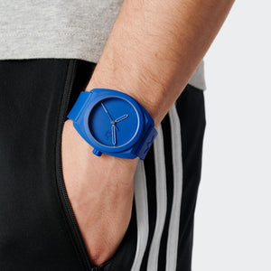 Adidas Unisex Uhr PROJECT THREE Keramik hellblau AOST24052