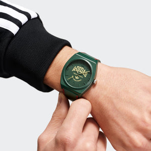 Adidas Unisex Uhr PROJECT TWO GRFX Kunststoff grün AOST24073