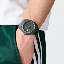 Laden Sie das Bild in den Galerie-Viewer, Adidas Unisex Uhr PROJECT THREE Bio-based PU-Band schwarz AOST24547