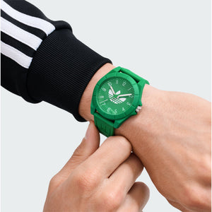 Adidas Unisex Uhr PROJECT FOUR Kunststoff grün AOST24572