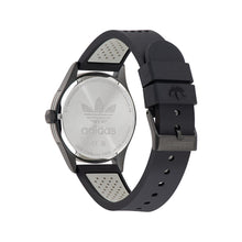 Laden Sie das Bild in den Galerie-Viewer, Adidas Unisex Uhr CODE THREE Silikon schwarz AOSY22517