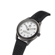 Laden Sie das Bild in den Galerie-Viewer, Adidas Unisex Uhr CODE THREE Silikon schwarz AOSY22517