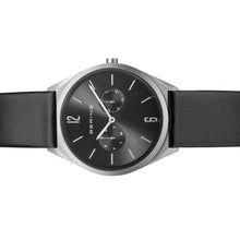 Laden Sie das Bild in den Galerie-Viewer, Bering Unisex Uhr Armbanduhr Classic - 17140-402 Leder